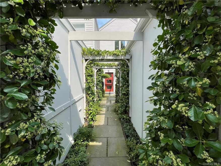 17 Beechwood Way, Briarcliff Manor, NY 10510 - photo 1