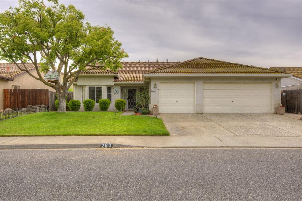 263 Cliffwood Way, Oakdale, CA 95361 - photo 1