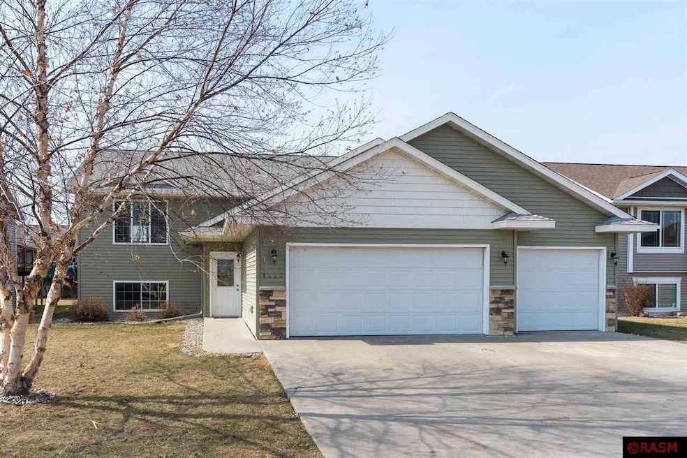 1116 Heron Dr, Mankato, MN 56001 - photo 1