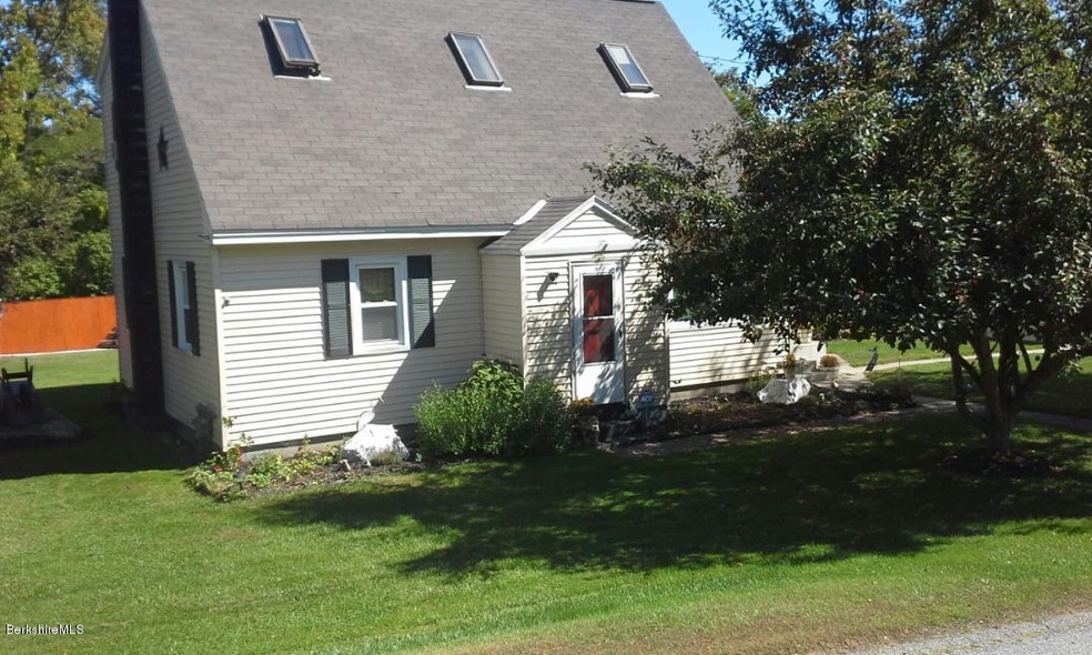 2 Marshall Ave, Adams, MA 01220 - photo 1