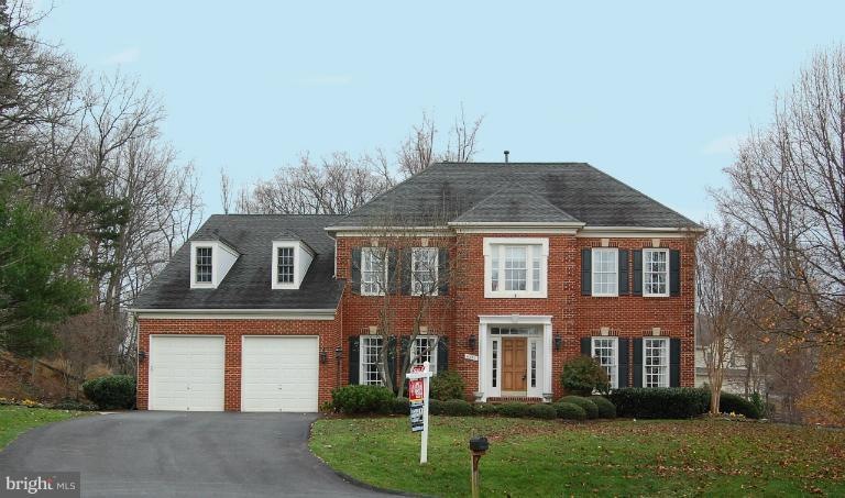 11697 Carson Overlook Ct, Herndon, VA 20170 - photo 1