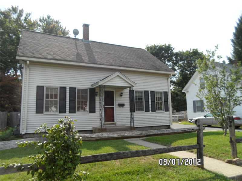 13 Maple St, Bellingham, MA 02019 - photo 1