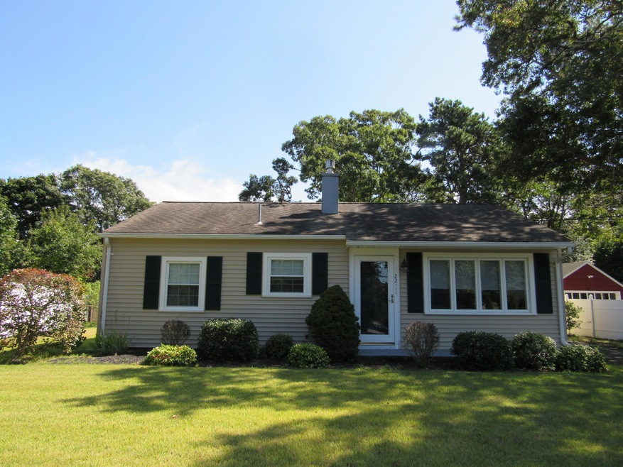 22 Birch St, Buzzards Bay, MA 02532 - photo 1