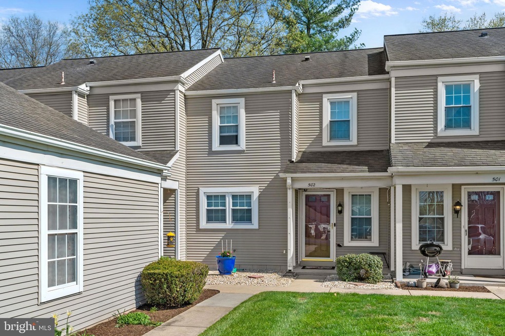 502 Barrington Ct, Palmyra, PA 17078 - photo 1