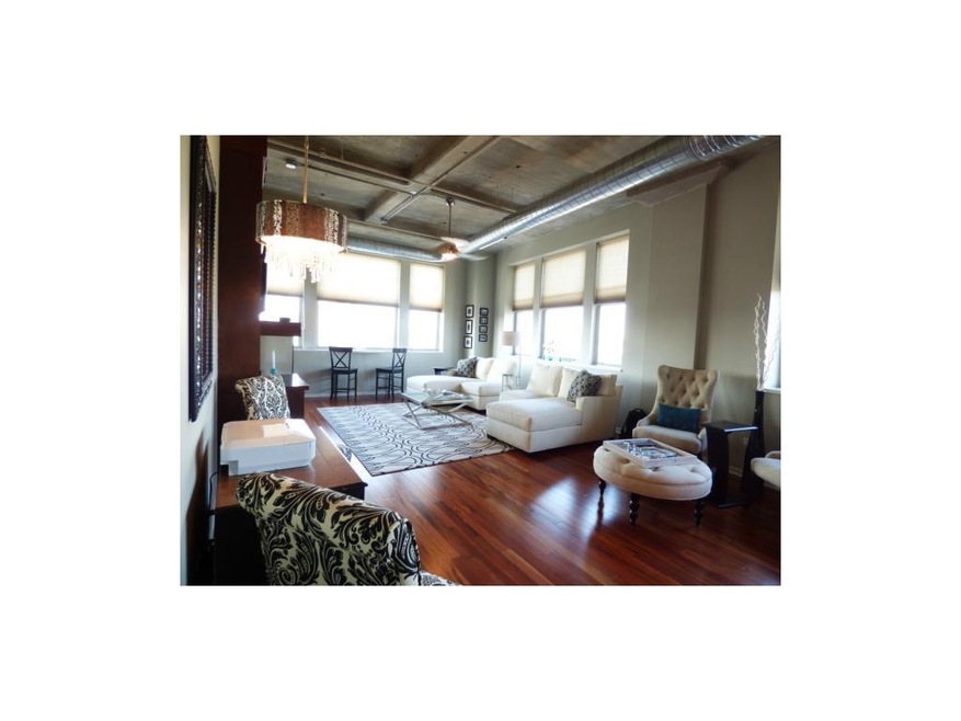 2107 Grand Blvd unit 1102, Kansas City, MO 64108 - photo 1