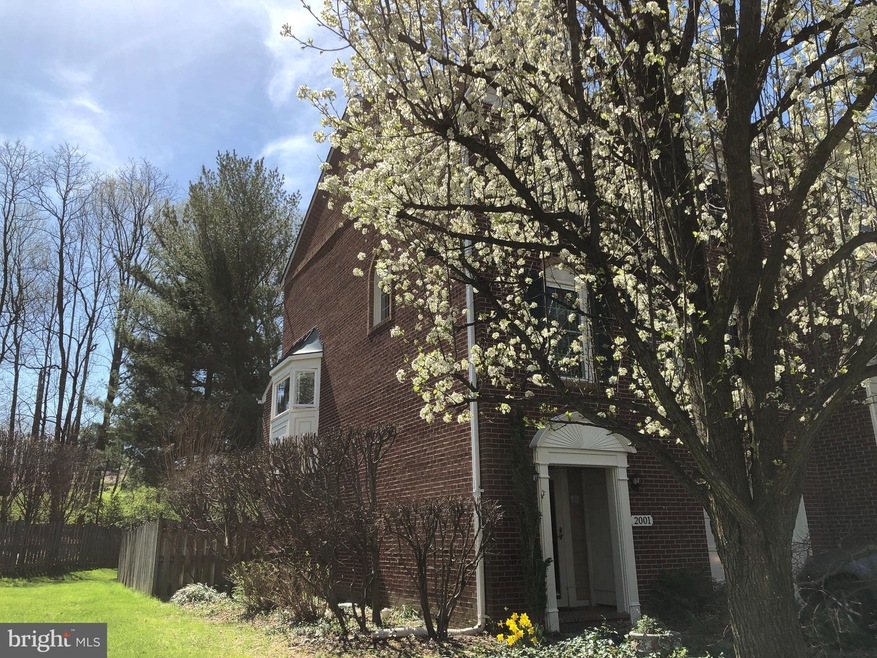 2001 Gervais Dr, Falls Church, VA 22043 - photo 1