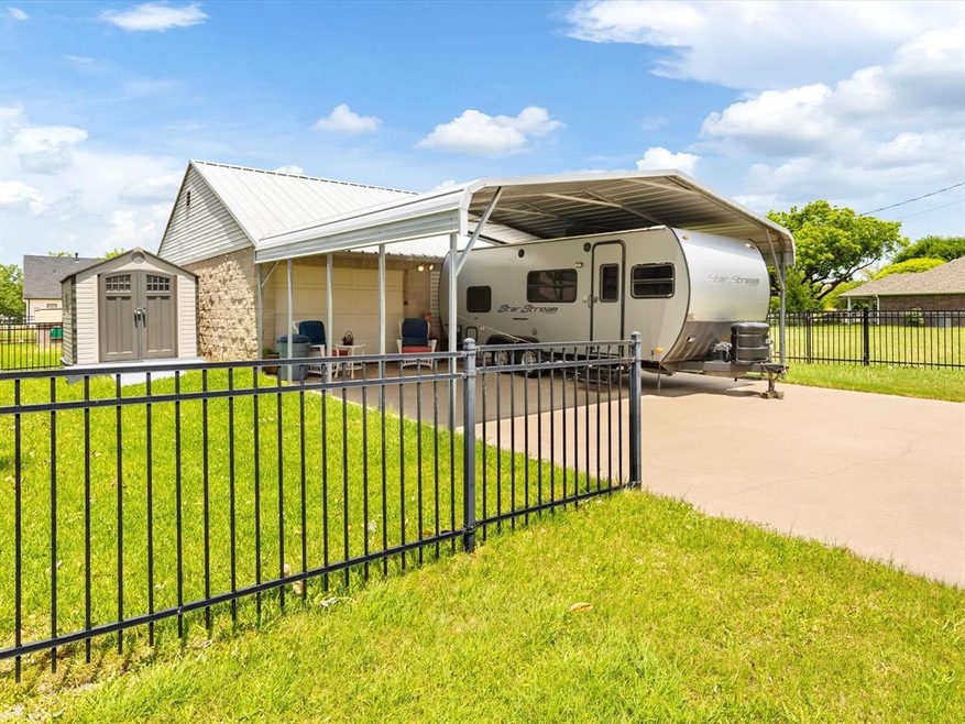 406 Mercury Ct, Granbury, TX 76049 - photo 1