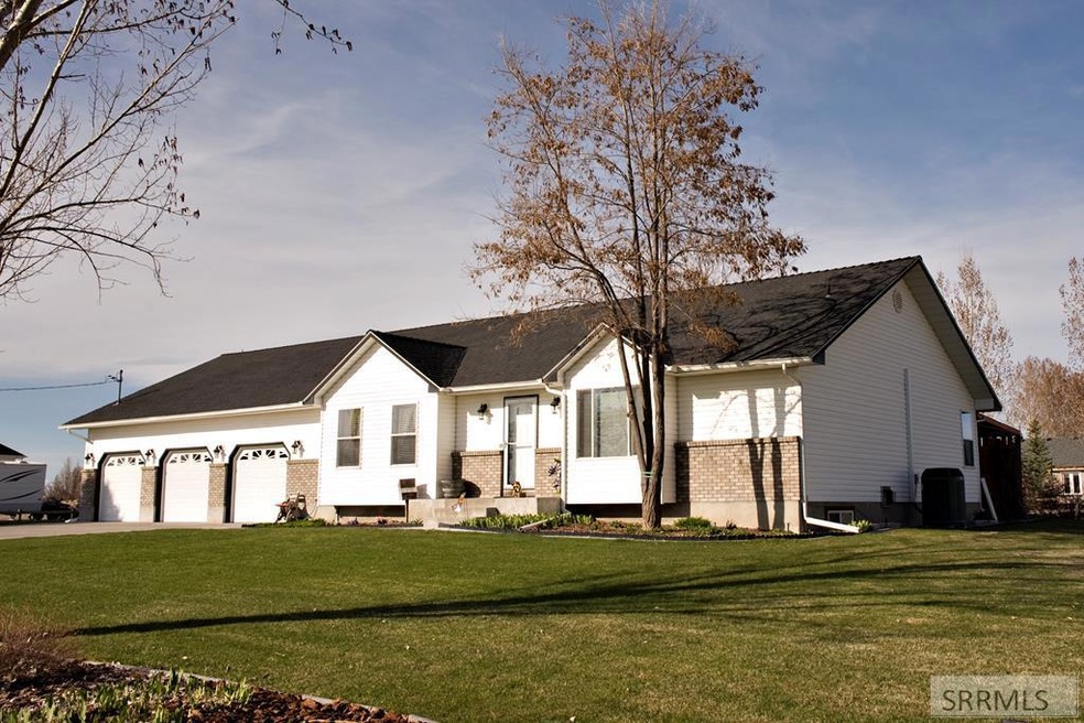 820 W 375 N, Blackfoot, ID 83221 - photo 1