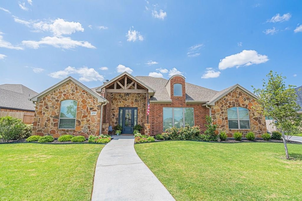 4705 Shadow Creek Dr, San Angelo, TX 76904 - photo 1