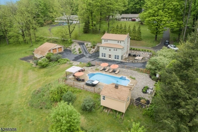 4 Hemlock Hill Ln, Columbia, NJ 07832 - photo 1