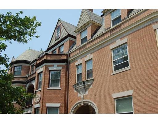 1748 Beacon St unit 6, Brookline, MA 02445 - photo 1