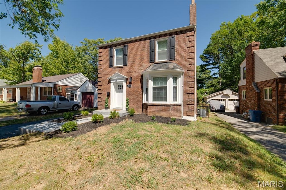 6911 Reder Ave, Saint Louis, MO 63121 - photo 1