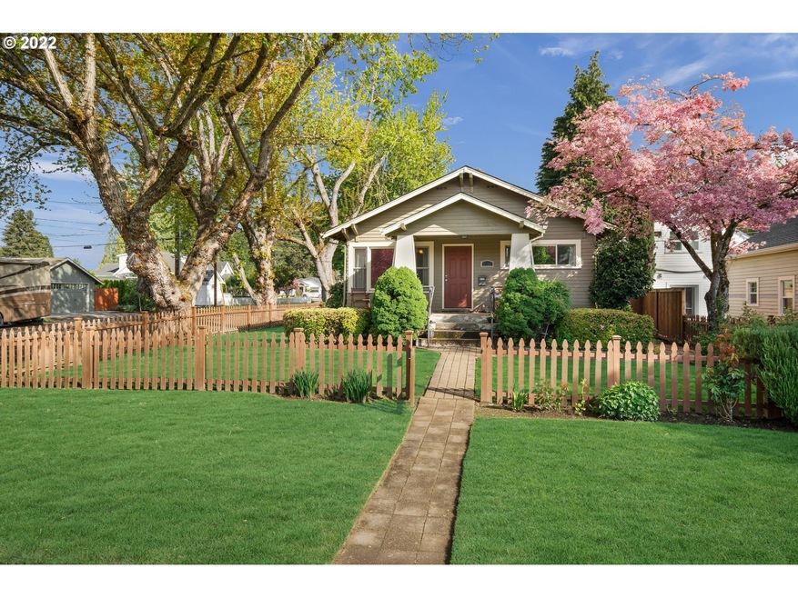 1608 6th Ave, West Linn, OR 97068 - photo 1