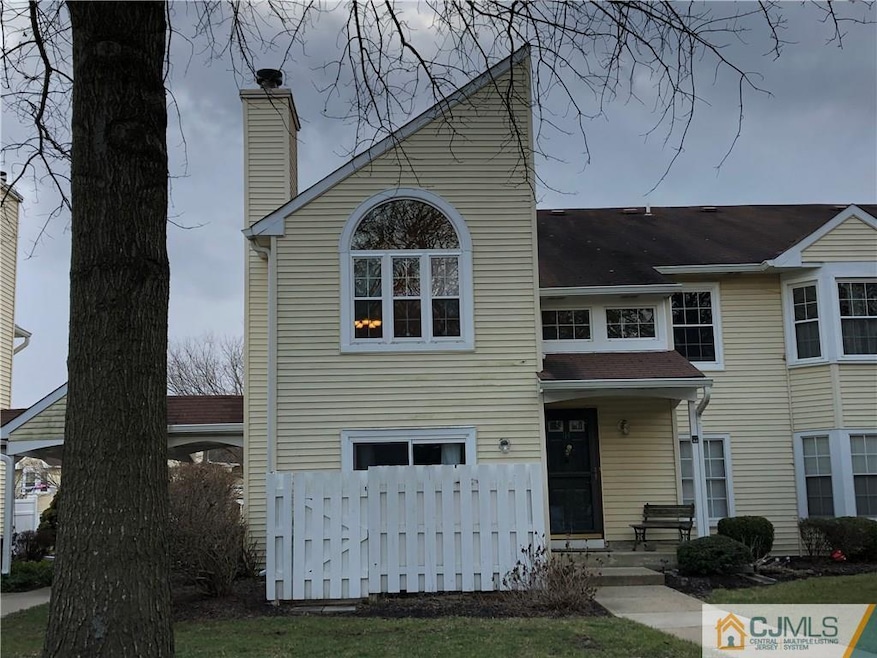 114 Mill Run E unit 72, Hightstown, NJ 08520 - photo 1