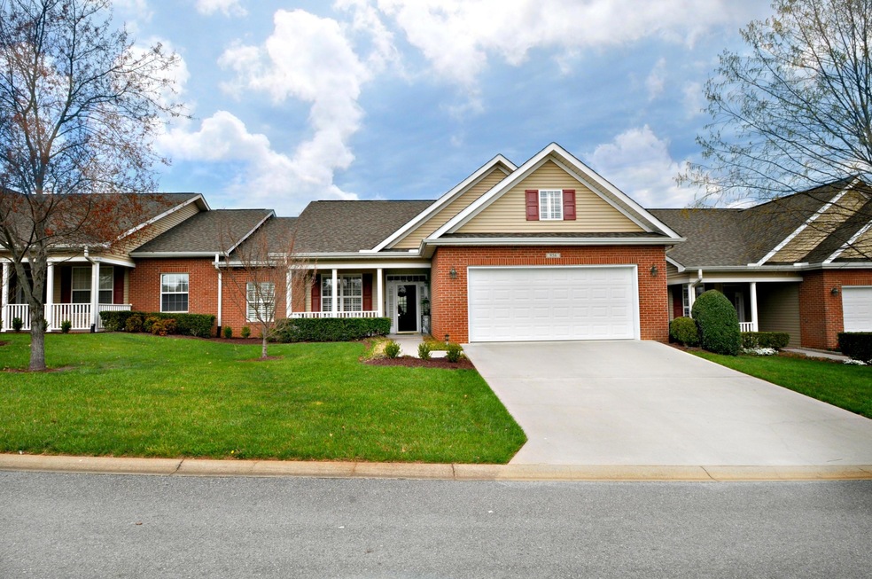Ranch Condo - BEAUTIFUL!
