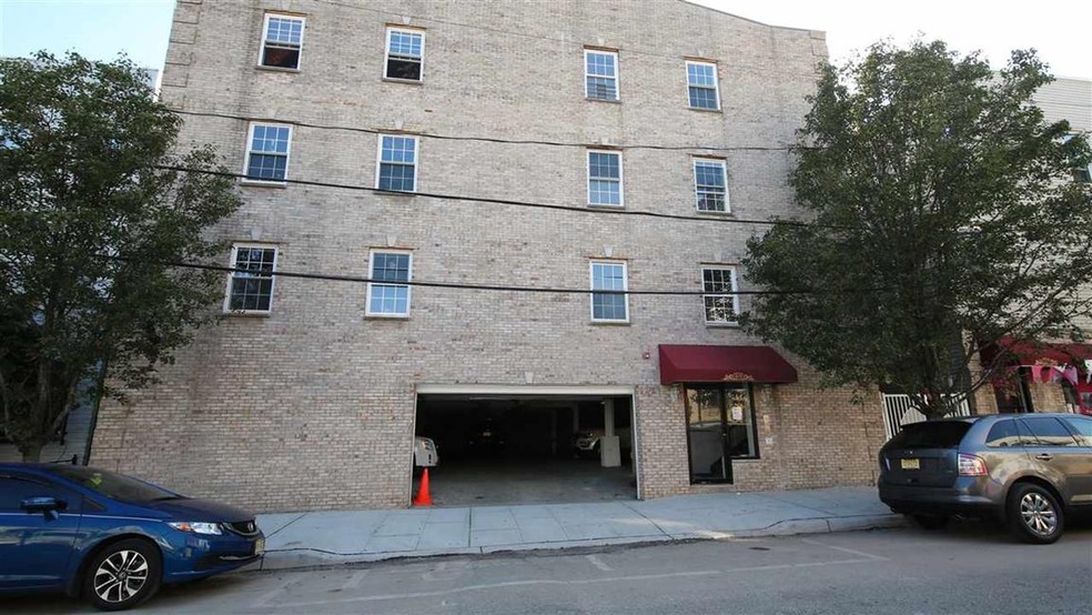 419 21st St unit 1A, Union City, NJ 07087 - photo 1
