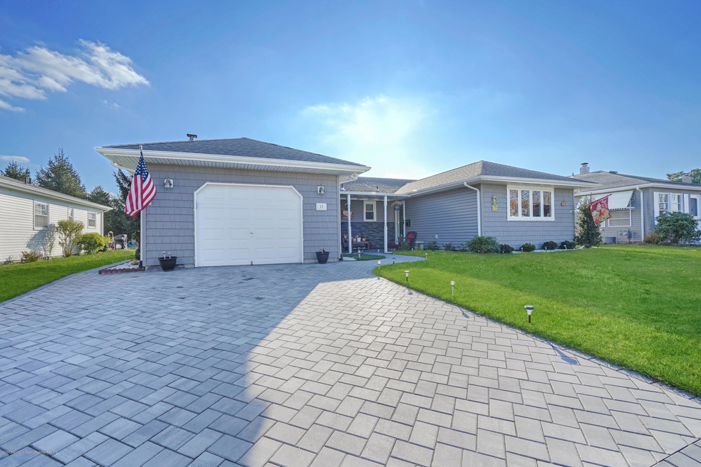 11 Georgetown Dr, Toms River, NJ 08757 - photo 1