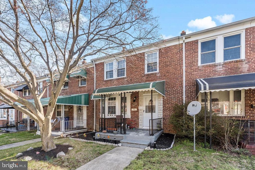 833 Wildwood Pkwy, Baltimore, MD 21229 - photo 1