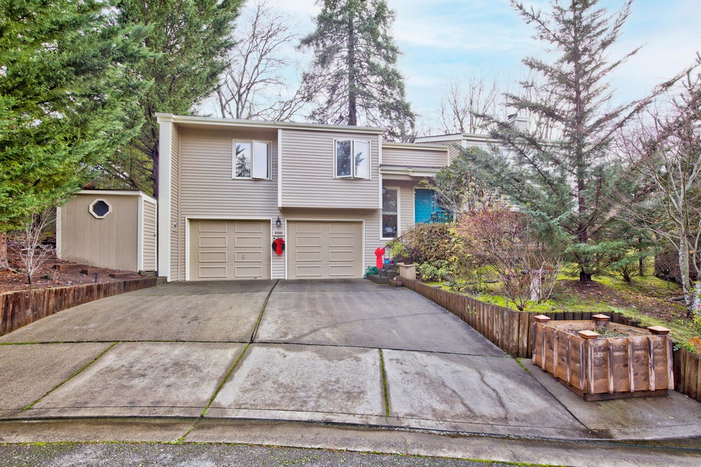 3400 Cheyenne Dr, Grants Pass, OR 97527 - photo 1