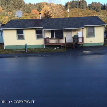 613 Willow St, Kodiak, AK 99615 - photo 1