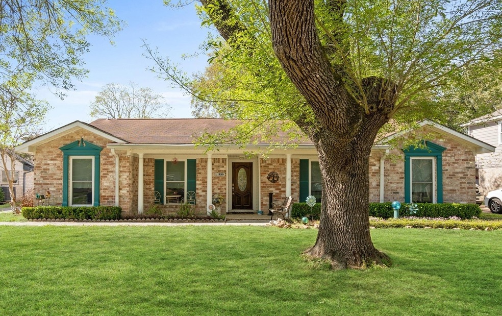 330 Dawn Hill Dr, Friendswood, TX 77546 - photo 1