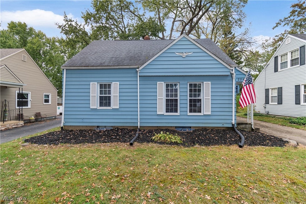 2544 25th St, Cuyahoga Falls, OH 44223 - photo 1