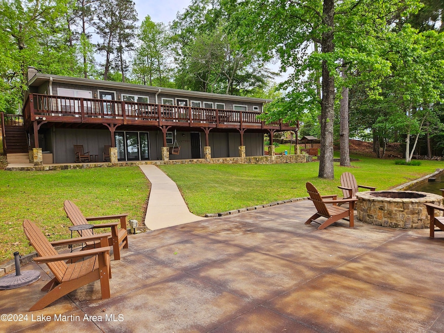 Sold $1,225,000 • Co-Listing Agent