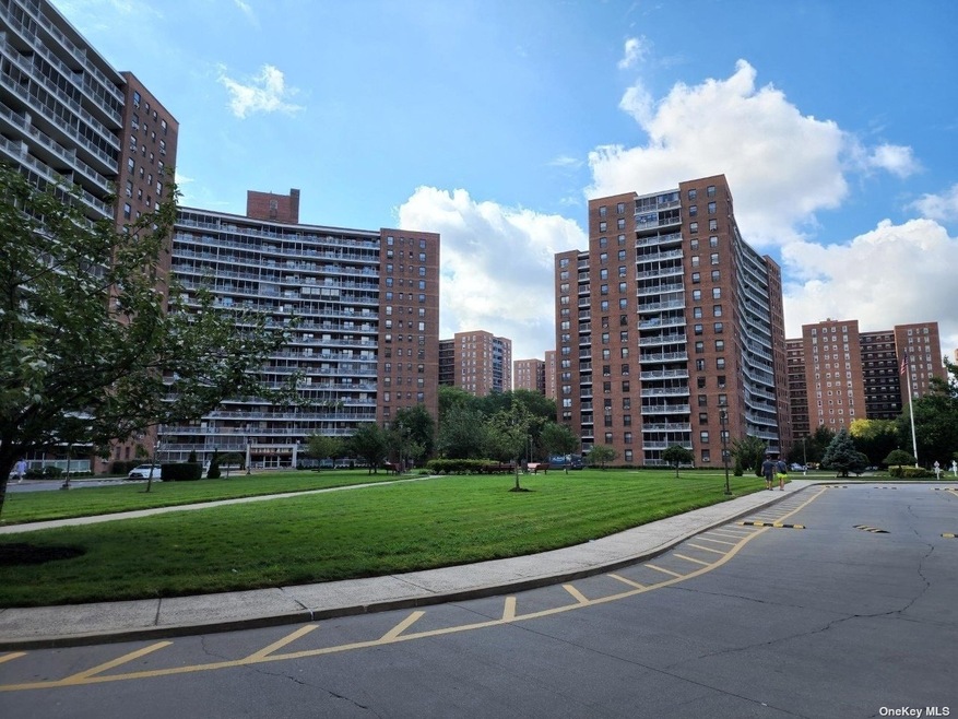 Park City Estates unit 4N, Rego Park, NY 11374 - photo 1