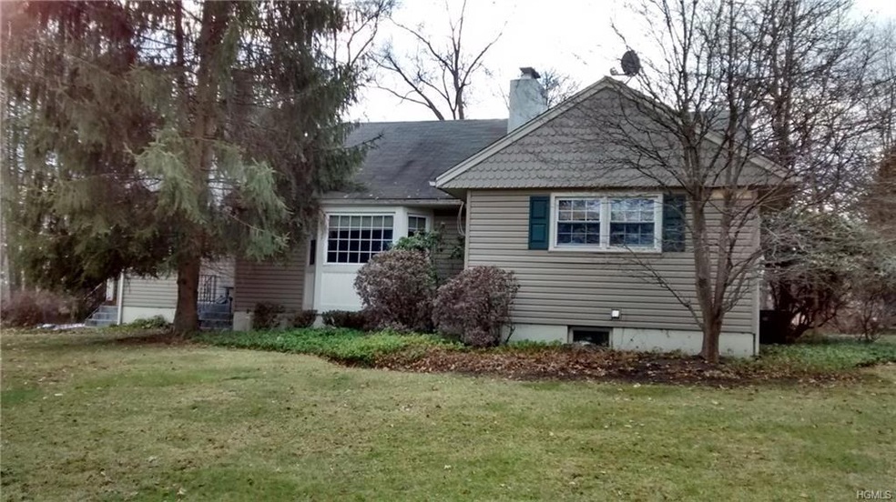 334 Deer Track Ln, Valley Cottage, NY 10989 - photo 1