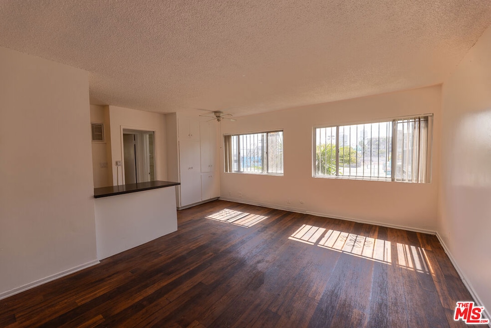 275 Lucas Ave unit 11, Los Angeles, CA 90026 - photo 1