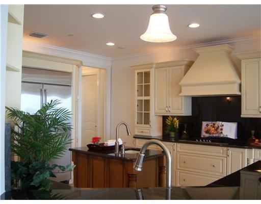 1541 NE Outrigger Landings Dr unit 305, Jensen Beach, FL 34957 - photo 1