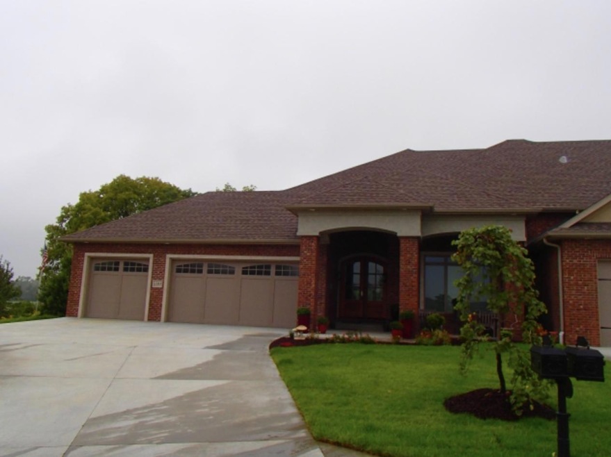 1303 Old Hawthorne