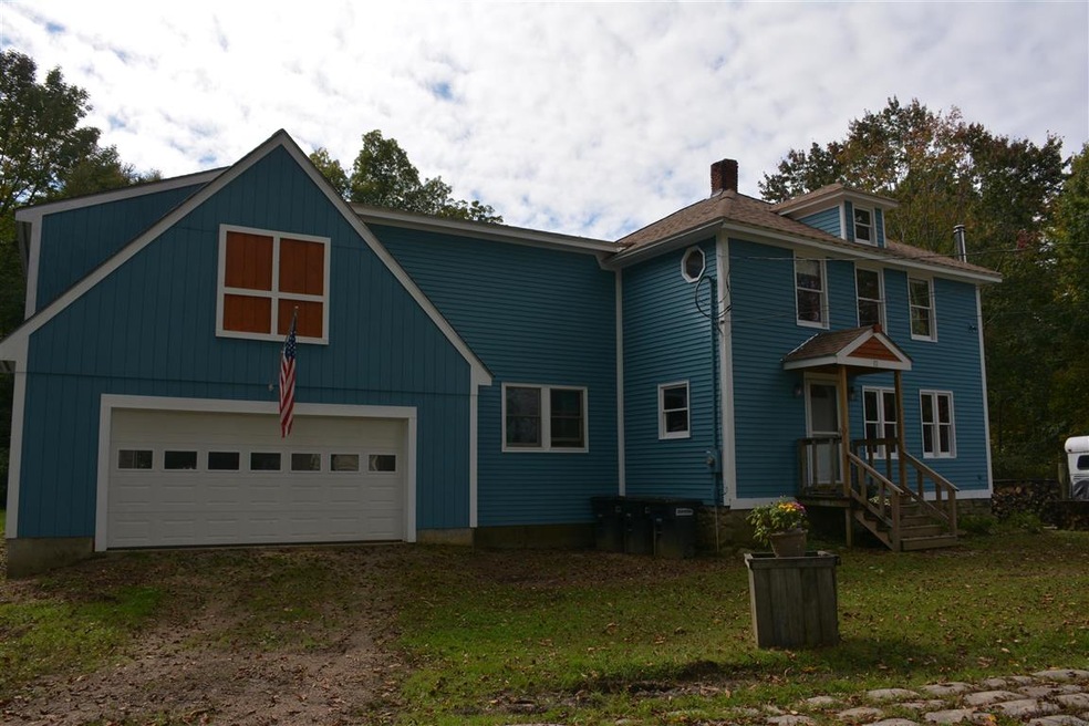 32 Pine St, Danville, NH 03819 - photo 1