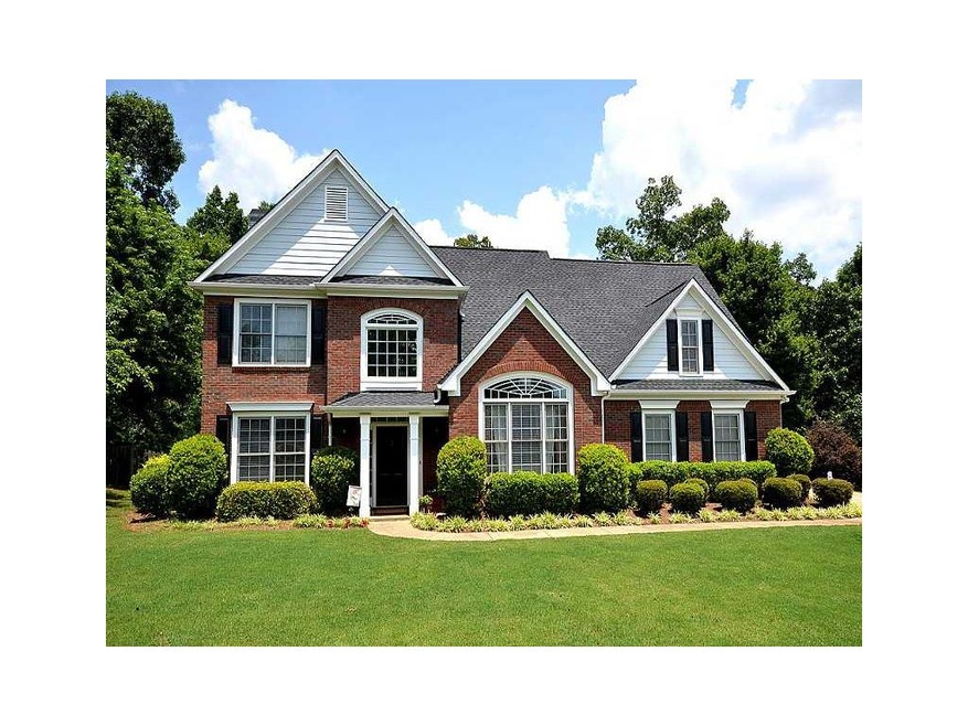 Exterior Front. CLICK the HomeScenes.com Virtual T