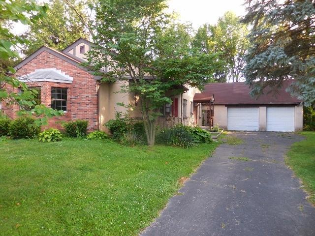 1926 E Cooke Rd, Columbus, OH 43224 - photo 1