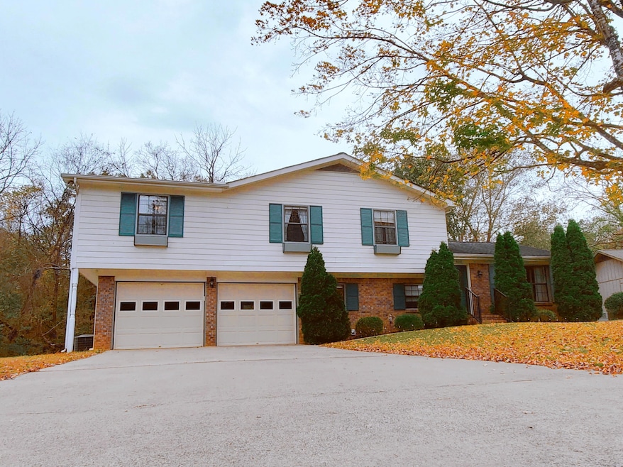 5618 Landrum Dr, Ooltewah, TN 37363 - photo 1