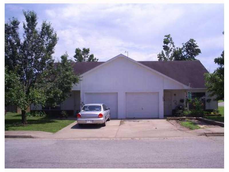 1657 E Evalyn Cir, Fayetteville, AR 72701 - photo 1