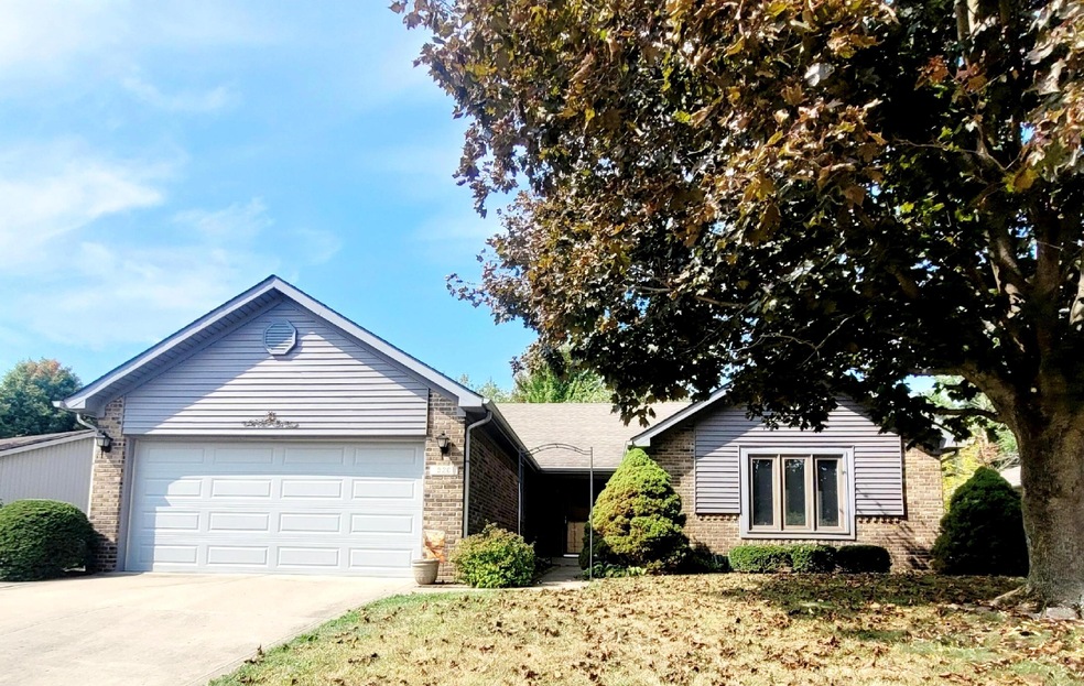 926 Brookside Ln, Plainfield, IN 46168 - photo 1