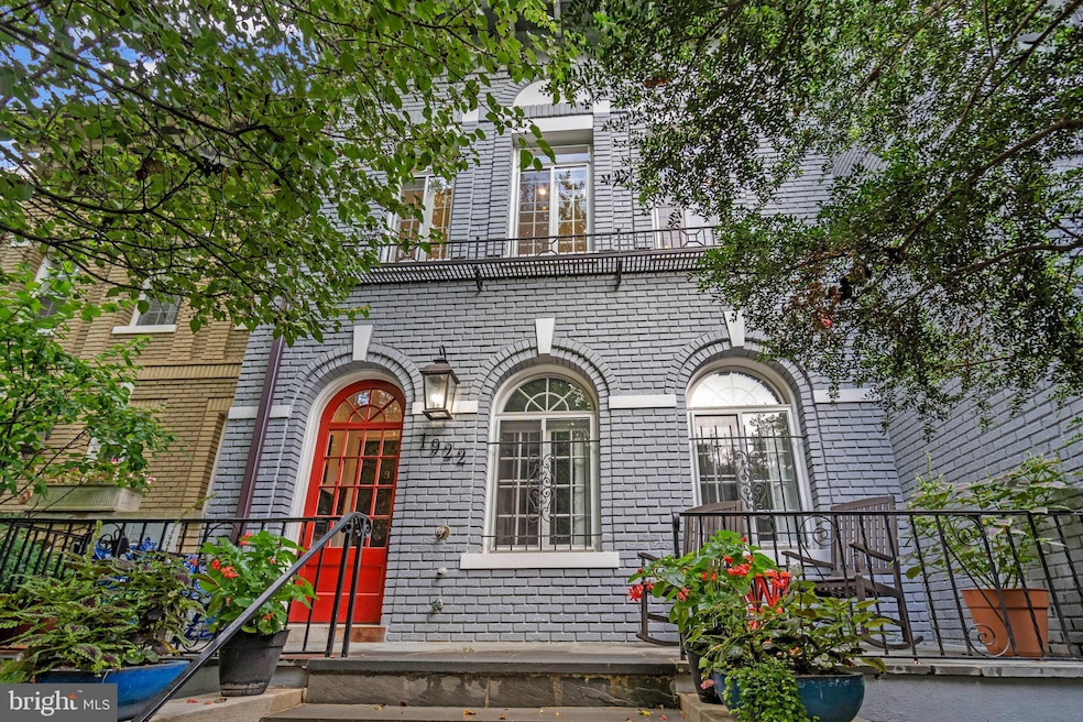 Sold $1,300,000 • Co-Listing Agent