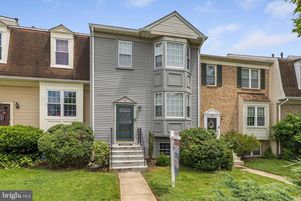 Under Contract $525,000