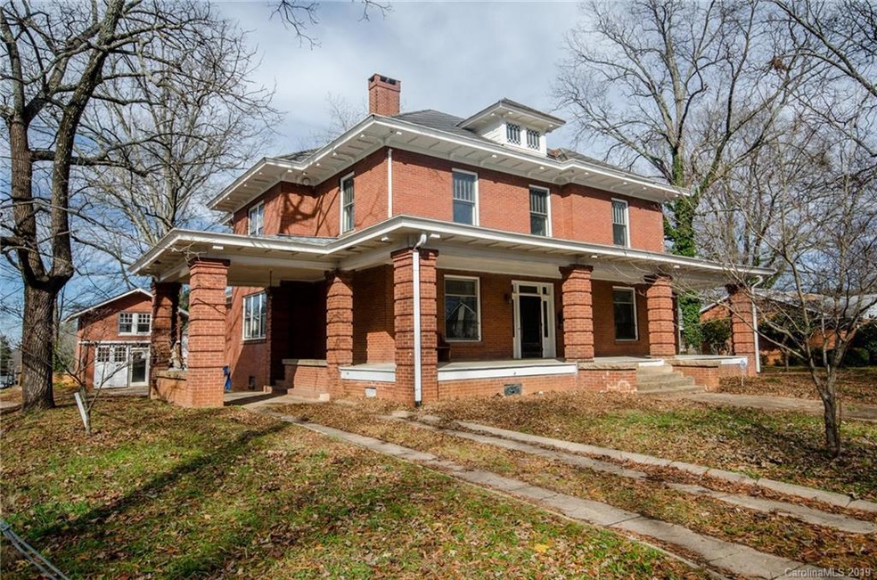 411 Davie Ave, Statesville, NC 28677 - photo 1