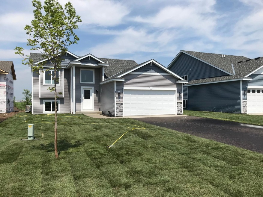 589 18th St NW, Sauk Rapids, MN 56379 - photo 1
