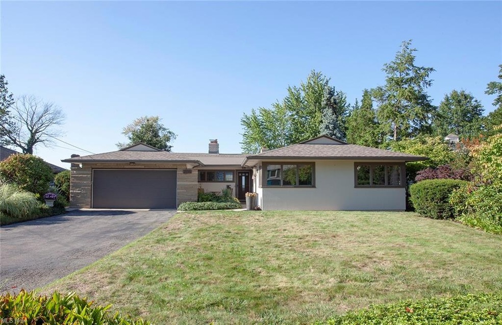 The clean lines of this mid century ranch home giv