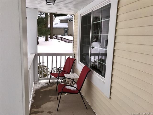 83 Stratton Forest Way unit 83, Simsbury, CT 06070 - photo 1