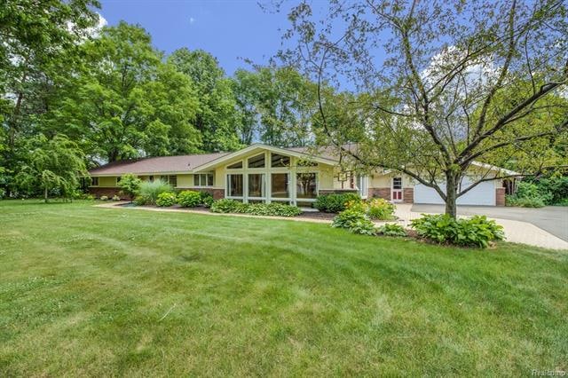 Northville Desirable updated Ranch home