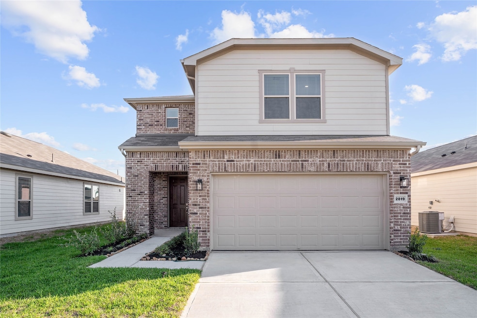 Welcome home to 2819 Lyra Court located in Olympia Falls and zoned to Fort Bend ISD.