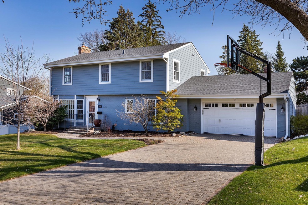 Sold $1,050,000 • Co-Listing Agent