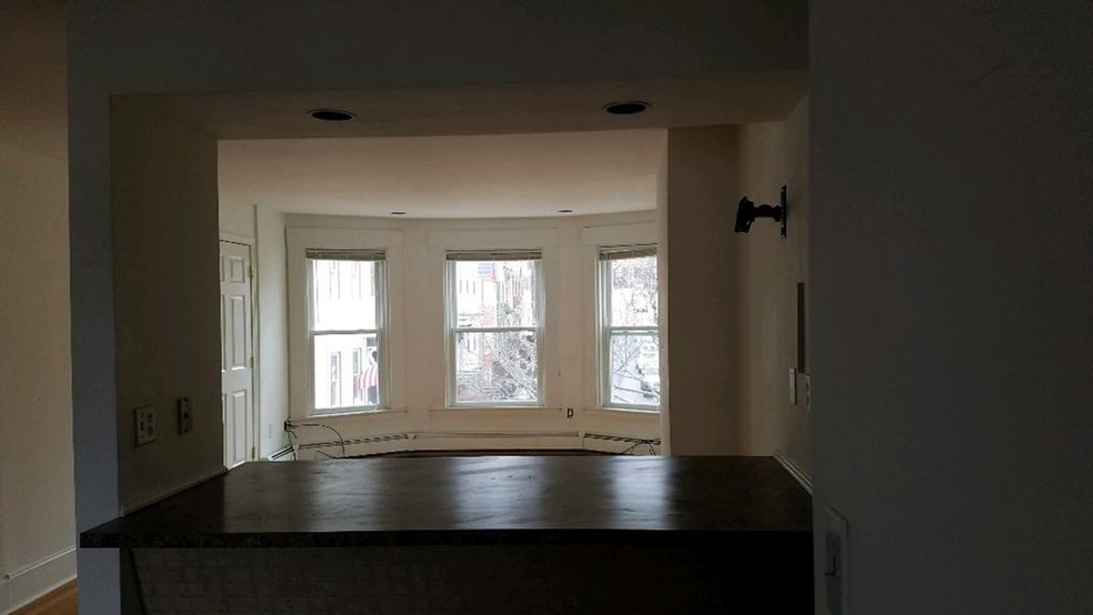 504 E 4th St unit 2, Boston, MA 02127 - photo 1