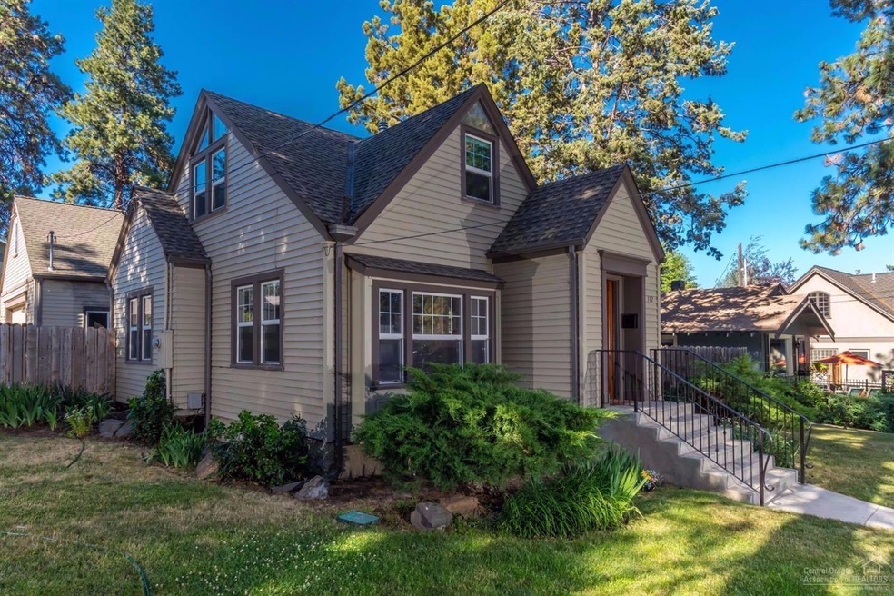 112 NW Drake Rd, Bend, OR 97701 - photo 1