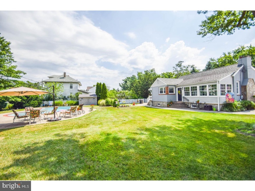 432 W Clements Bridge Rd, Runnemede, NJ 08078 - photo 1